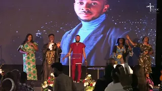 okopi peterson ministers at the logic church thanksgiving service 2021