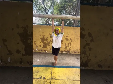 Pelada Na Quadra Da Escola