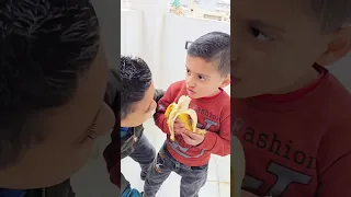 مصطفى عمياكل موز أكلولو ياه 