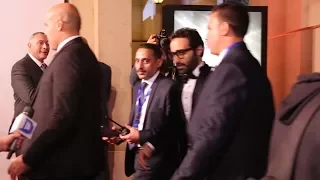 شاهد البودي جارد يمنعون أحمد فهمي من التصوير في مهرجان وشوشة 