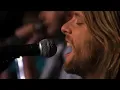 Maroon 5 - Makes Me Wonder (Live on Walmart Soundcheck)