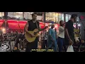 Download Lagu Satu Rasa Cinta Jangan Tanya Bagaimana Esok - Maya dari Indonesia ft Sentuhan Buskers Bukit Bintang