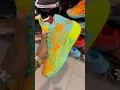 MB 04 SCOOBY DOO IN HAND LOOK