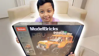 Reihan Ngerakit Mobil Jeep Model Bricks Keren mirip Lego
