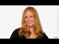 BIOGRAPHY OF ELISABETH SHUE