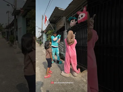 Bantuin Badut Labubu Ambil Kepala