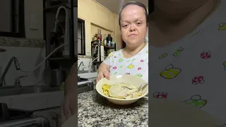 repollo con pollo una comida cómoda pero sabrosa 