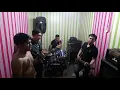Download Lagu Ku basuh luka dengan air mata.  SID