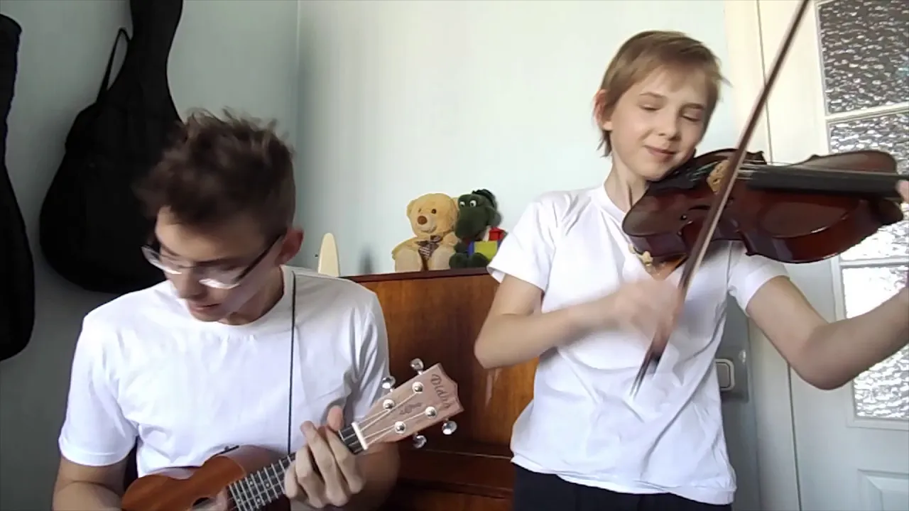 Decpacito на укулеле и скрипке