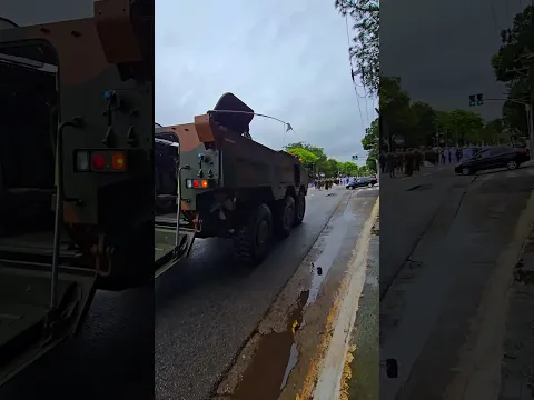 Nos bastidores do Desfile Cívico-Militar, no Sambódromo do Anhembi.