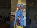 Download Lagu Huggy Wuggy is HUGE! #poppyplaytime #huggywuggy #cosplay