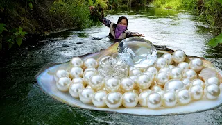 😱The giant clam hidden in the spring water nurtures dazzling white pearls and gemstones, beautiful