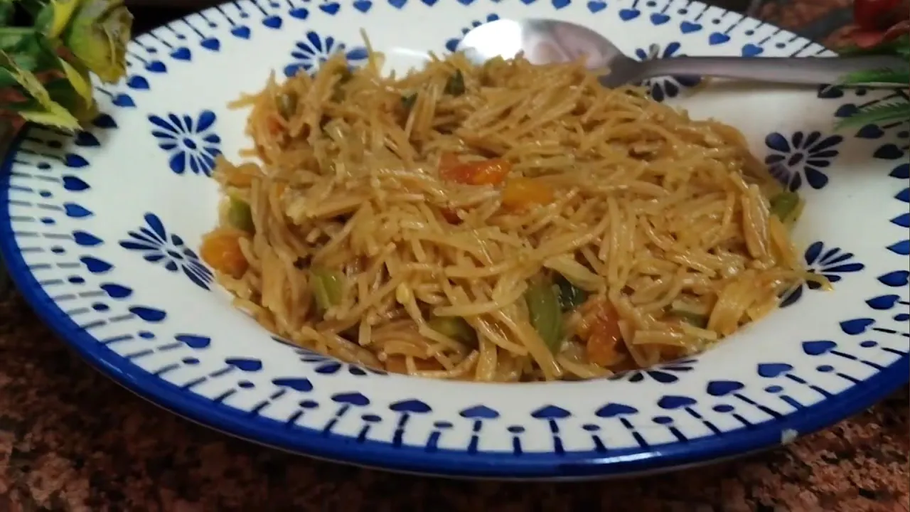 नमकीन सेवइयाँ बनाने की आसान रेसिपी | झटपट और स्वादिष्ट सेवइयाँ | Namkeen Sevai Recipe