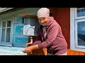 Download Lagu 87-Year-Old Grandma Lives Alone in the Mountains and Works Every Day