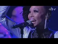 Download Lagu Chic (Nile Rodgers) : Spacer (HQ) Live Sydney Opera House #shaymcn