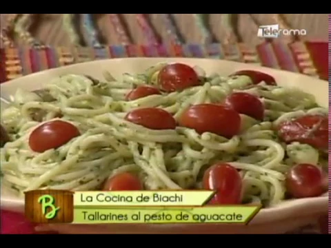 Tallarines al pesto de aguacate 