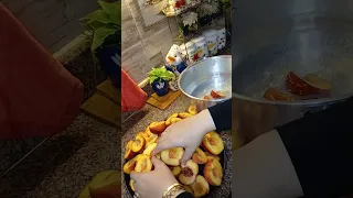 لعشاق الخوخ مينفعش يعدي موسم الخوخ من غير ما نعمل العظمه دي كنبوت الخوخ   دندنها