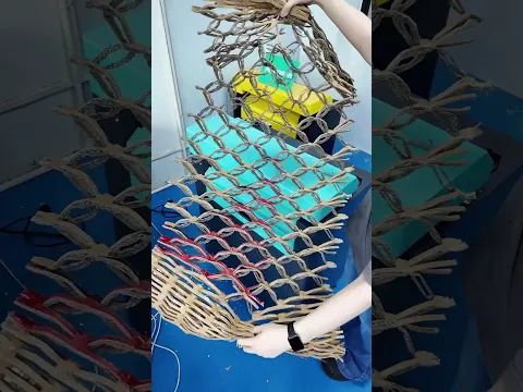 Geben Sie Kartonverkäufe mit geringer Rendite an Recycler auf. Verwandeln Sie übrig gebliebene Versandkartons über den Kartonzerkleinerer-Expander in stoßfeste Polsterung.