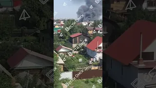 В Омске в Порт-Артуре загорелся двухквартирный частный дом