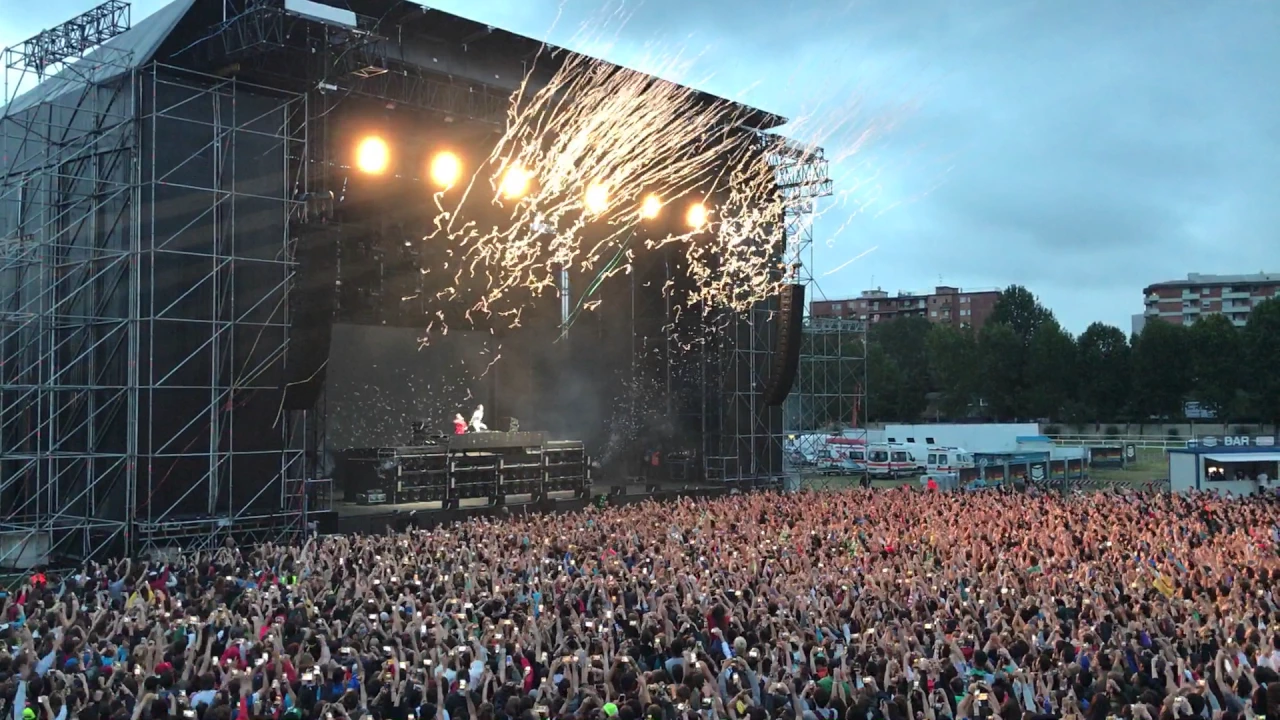 The Chainsmokers "Roses" live Milano Italia (Ippodromo San Siro, 28.06.2017)