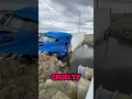 Download Lagu Truck plunges straight into river