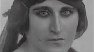 الأميره علياء المنذر التى ورث عنها فريد الأطرش واسمهان حلاوة صوتها الوجه الآخر 