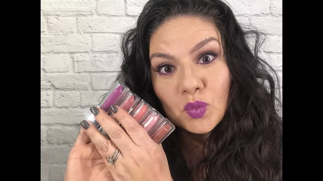 MAYBELLINE Creamy Mattes Lip Swatches | LUNA