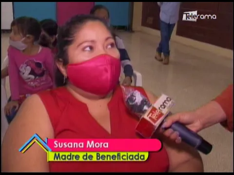 Entrega de lentes para niños de escasos recursos en Cisne 2 de Guayaquil