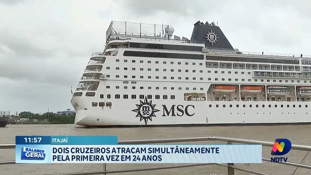 Dois cruzeiros atracam simultaneamente pela primeira vez em 24 anos