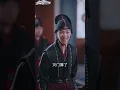 未婚妻覺醒聖體後當眾退婚，還讓聖人姐姐打碎小伙全身經脈，誰知這一掌竟解開封印，讓他覺醒萬道帝體！破劍裡更藏著絕美女帝，別人苦練突破，他直接把寶劍煉成修為！