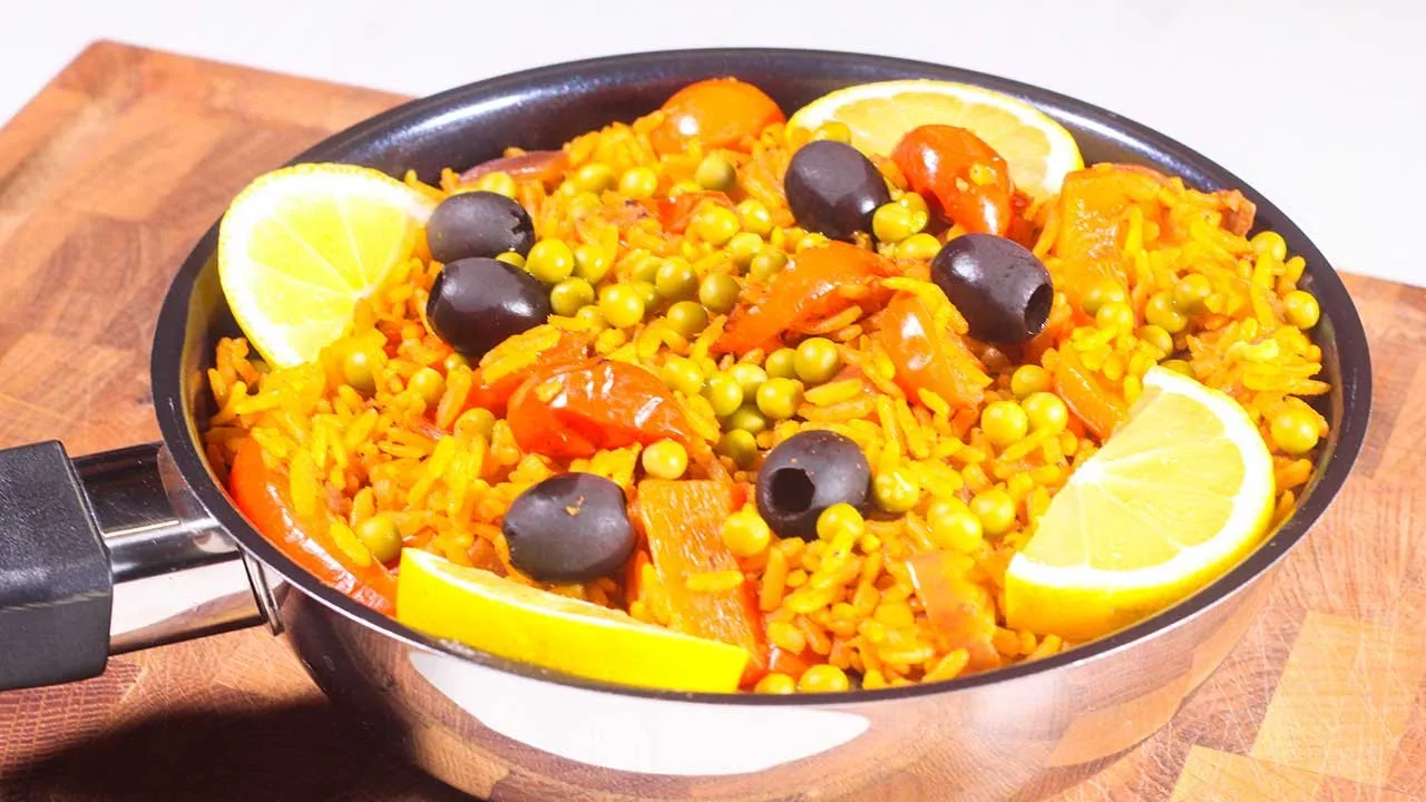 Ok before you shout at us, recipes for paella differ from region to region, and this seafood-free ve. 