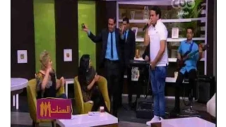 الستات مايعرفوش يكدبوا   شاهد   ما فعله محمود الليثي في الاستديو ب   أغنية  سوق البنات  دندنها