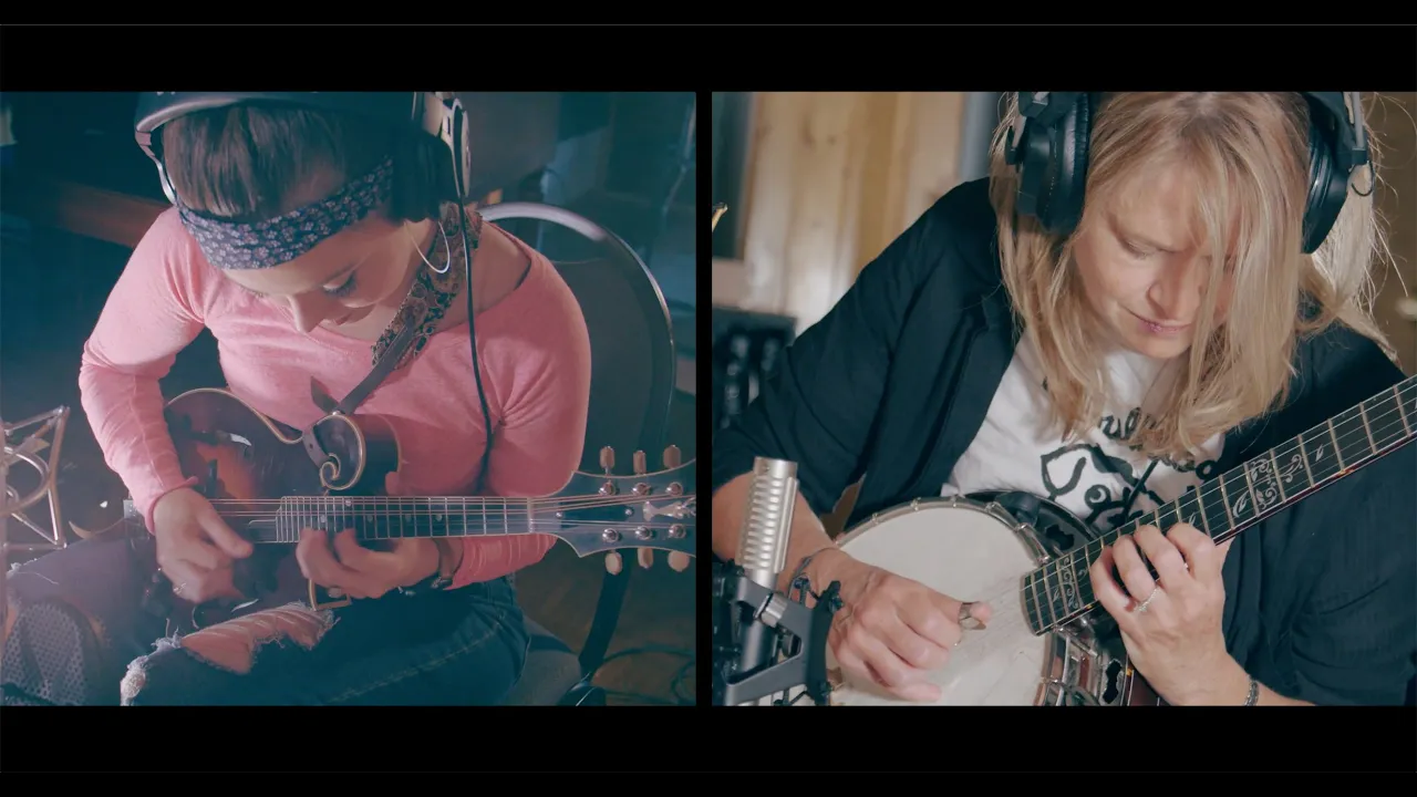 Sweet Sixteenths - Alison Brown (feat. Sierra Hull) (Official Video) Sweet Sixteenths - Alison Brown (feat. Sierra Hull) (Official Video)
