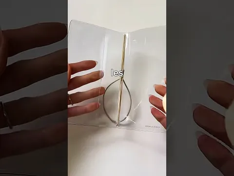 Libro de paginas TRANSPARENTES con ACCESORIOS? 👓🪮🥽