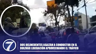 Dos delincuentes asaltan a conductor en el Bulevar Liberación aprovechando el tráfico