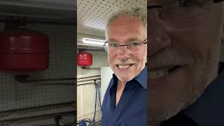 Leak in the fuel supply leads to engine problems aboard motor yacht Lady Liselot in Rouen, France