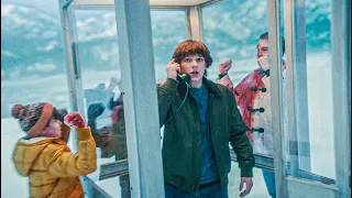 ولد لقى كشك تليفون مهجور واكتشف إنه بيخليه يتواصل مع الاموات على سطح بحيرة متجمدة تلخيصة FILM 