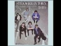 Download Lagu Toto – “Stranger In Town” (Columbia) 1984