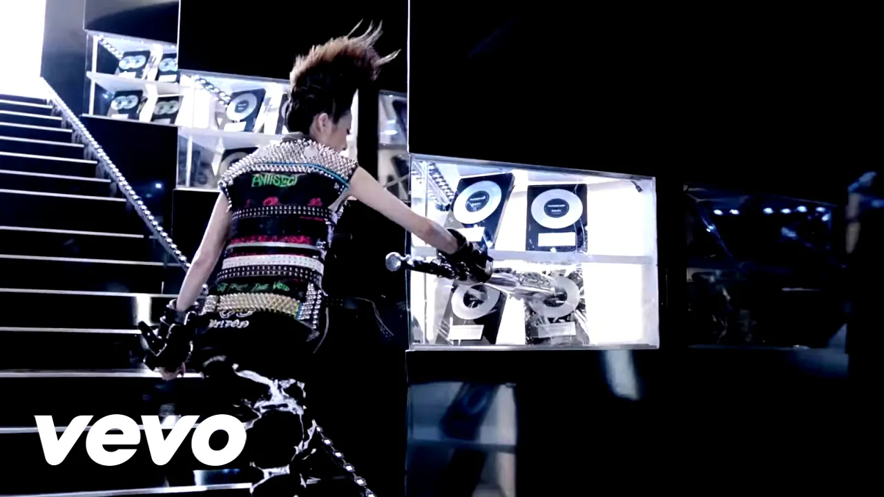 I Am Your Mom - 2NE1 & Fatty Spins | RaveDJ