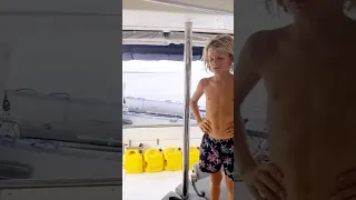 Robbed. In the middle of nowhere with nothing around! Not so good. #sailingfamily