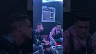 عصام صاصا والعازف يوسف اوشا ولايف لمهرجان اعداء كتير اوعي يفوتك الاحساس العالي ده هدمع وانت بتسمع   دندنها