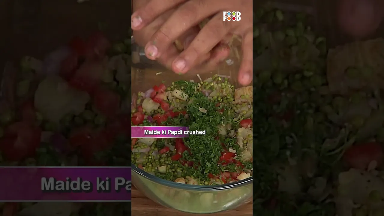 Mouthwatering Spicy Paunk Bhel: A Flavor Explosion in Every Bite!   FoodFood