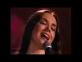 Crystal Gayle - Don't it Make my Brown Eyes Blue - Live [Restored]