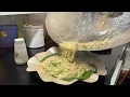 Download Lagu MIENYA PECAH KLO DI BAWA PULANG, SETENGAH ABAD MENGABDI MASAK INI!