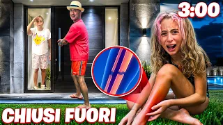 GIORGIA FA IL BAGNO IN PISCINA ALLE 3 DI NOTTE NELLA NOSTRA NUOVA CASA E SI FA MALE!
