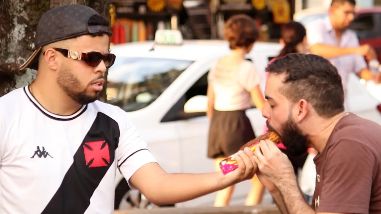 CHUPANDO O CHURROS DE ESTRANHOS NA RUA : MANDE A SUA #295