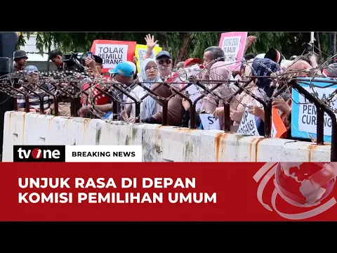 Masyarakat Sipil Peduli Pemilu dan Demokrasi Demo di Depan KPU