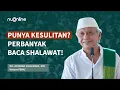 Download Lagu 🔴Keutamaan Membaca Shalawat - KH. Achmad Chalwani (Subtitle Indonesia)