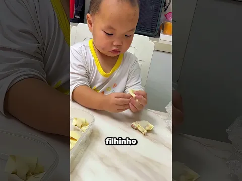 Estou a fazer mantı com a minha mãe! 🥟👩‍👧