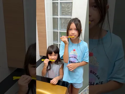 Molly reminds Maya to brush their teeth before sleep 😬🪥🦷